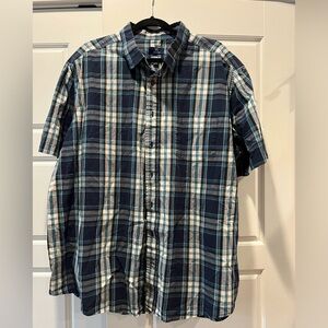 Men’s plaid button shirt. Size 3XL